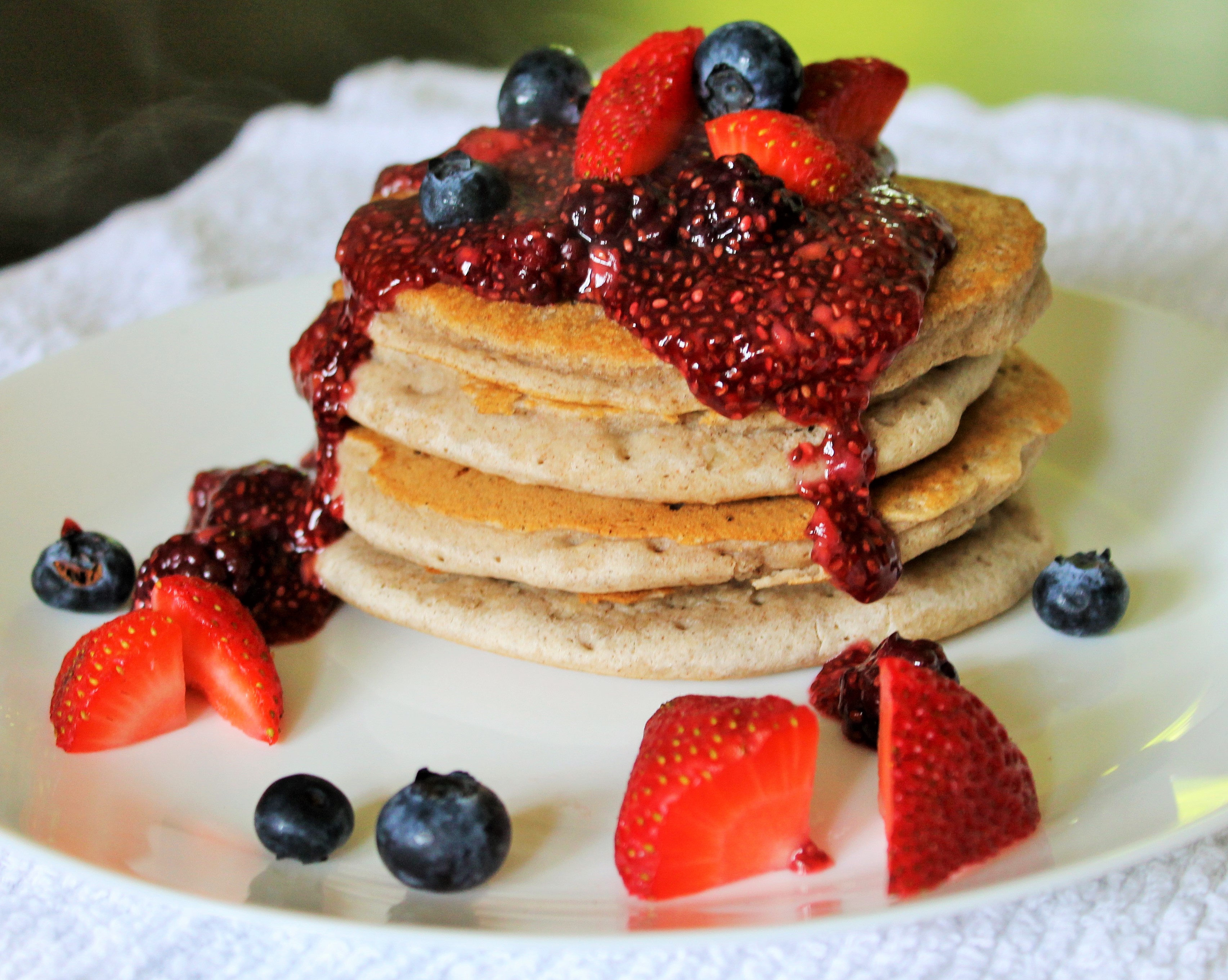 Banana Berry Breakfast Pancakes